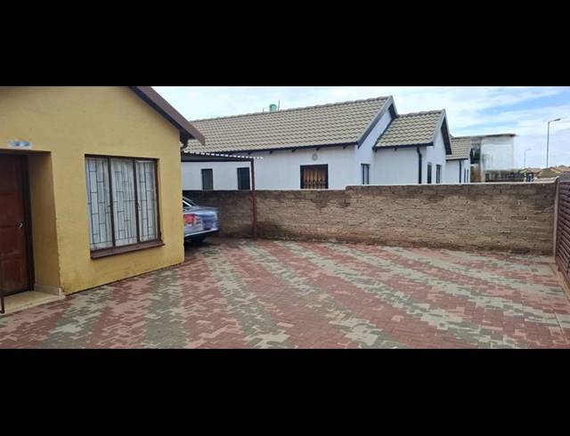 3 BEDROOM HOUSE FOR SALE IN SOSHANGUVE VV